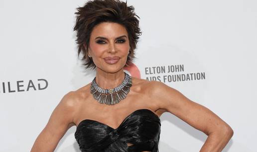 Lisa Rinna na zabavi nakon Oscara nosila haljinu od 5 kila ljudske kose, ovo morate vidjeti