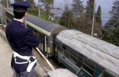 U rimskoj kanalizaciji našli 100 ilegalaca i malu djecu