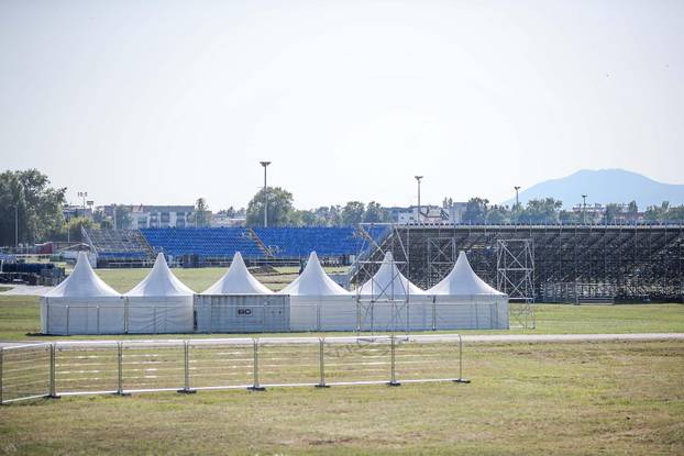 Zagreb: Radovi na tribinama i pozornici Hipodroma za koncert Eda Sheerana