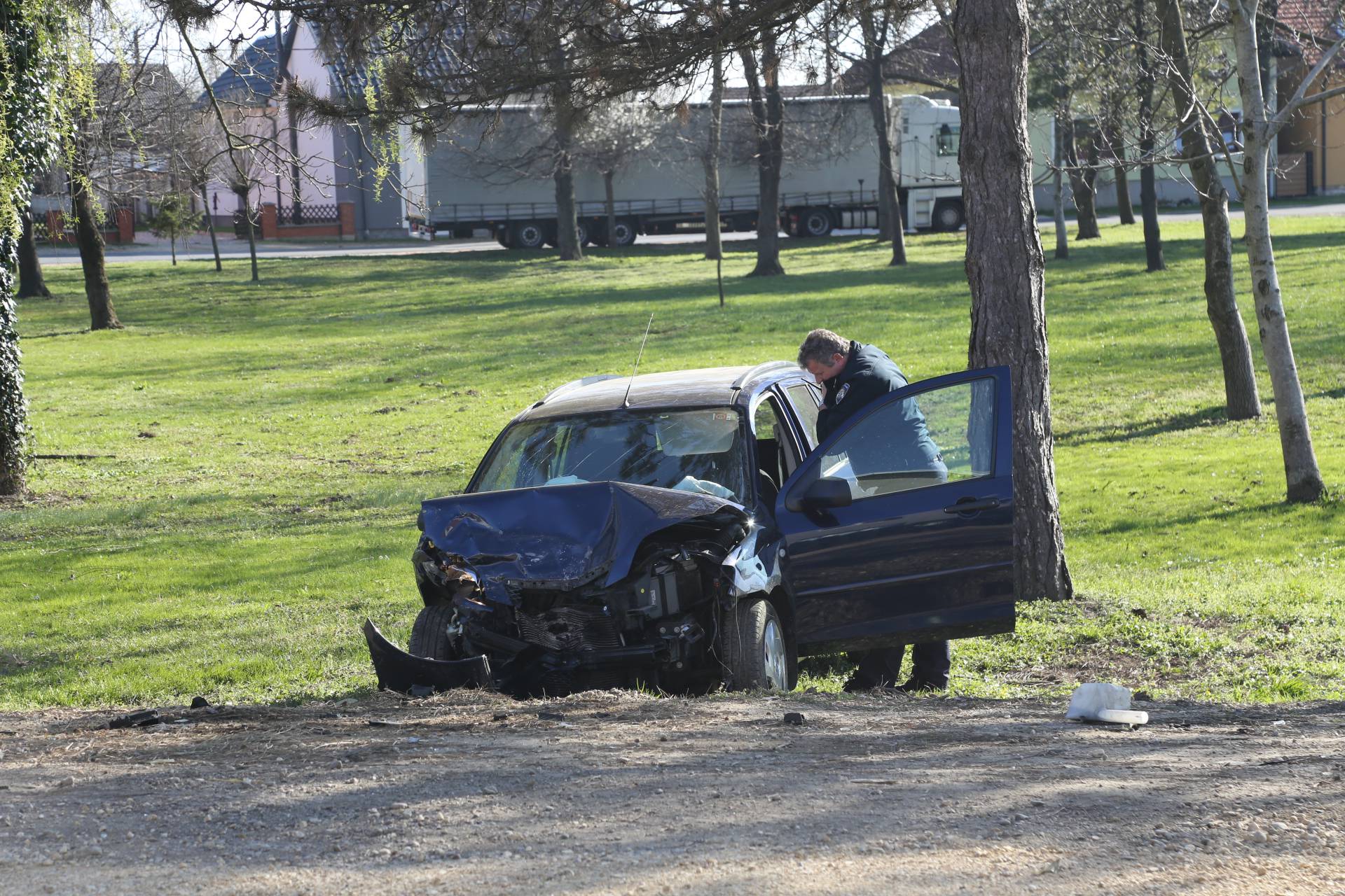 Prometna nesreća u Štefancu: Vozač auta prevezen u bolnicu