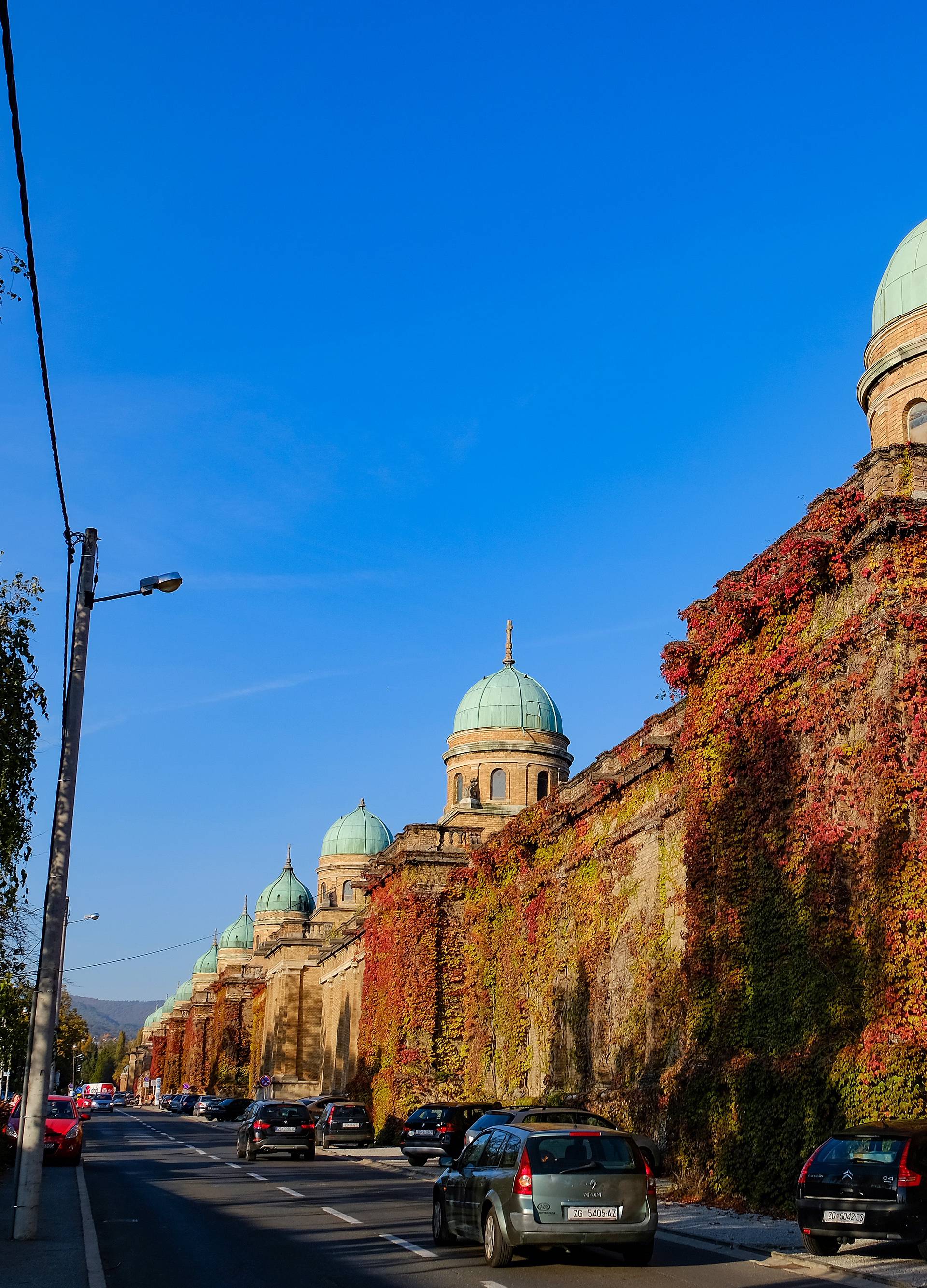 Zagrepčani oprez: Gradska groblja ne nazivaju tražeći OIB