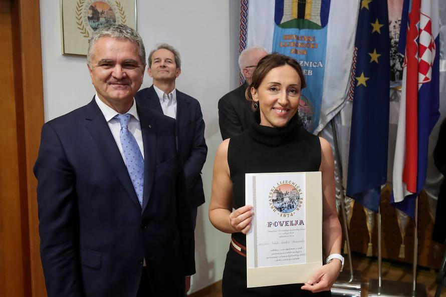 Nagrađeni liječnici koji su razdvojili sijamske blizanke