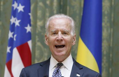 Joe Biden odustao od utrke za novog američkog predsjednika