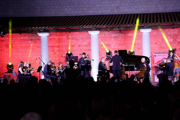 Split: Koncert Mateja Meštrovića i gudačkog orkestra milanske Scale na drugoj večeri Melodija Jadrana
