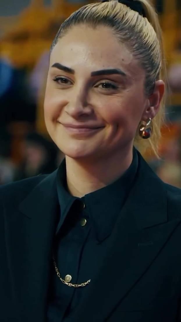 FOTO Trenerica u štiklama ruši barijere i ide u novu avanturu. Nazivaju je 'ženski Fatih Terim'