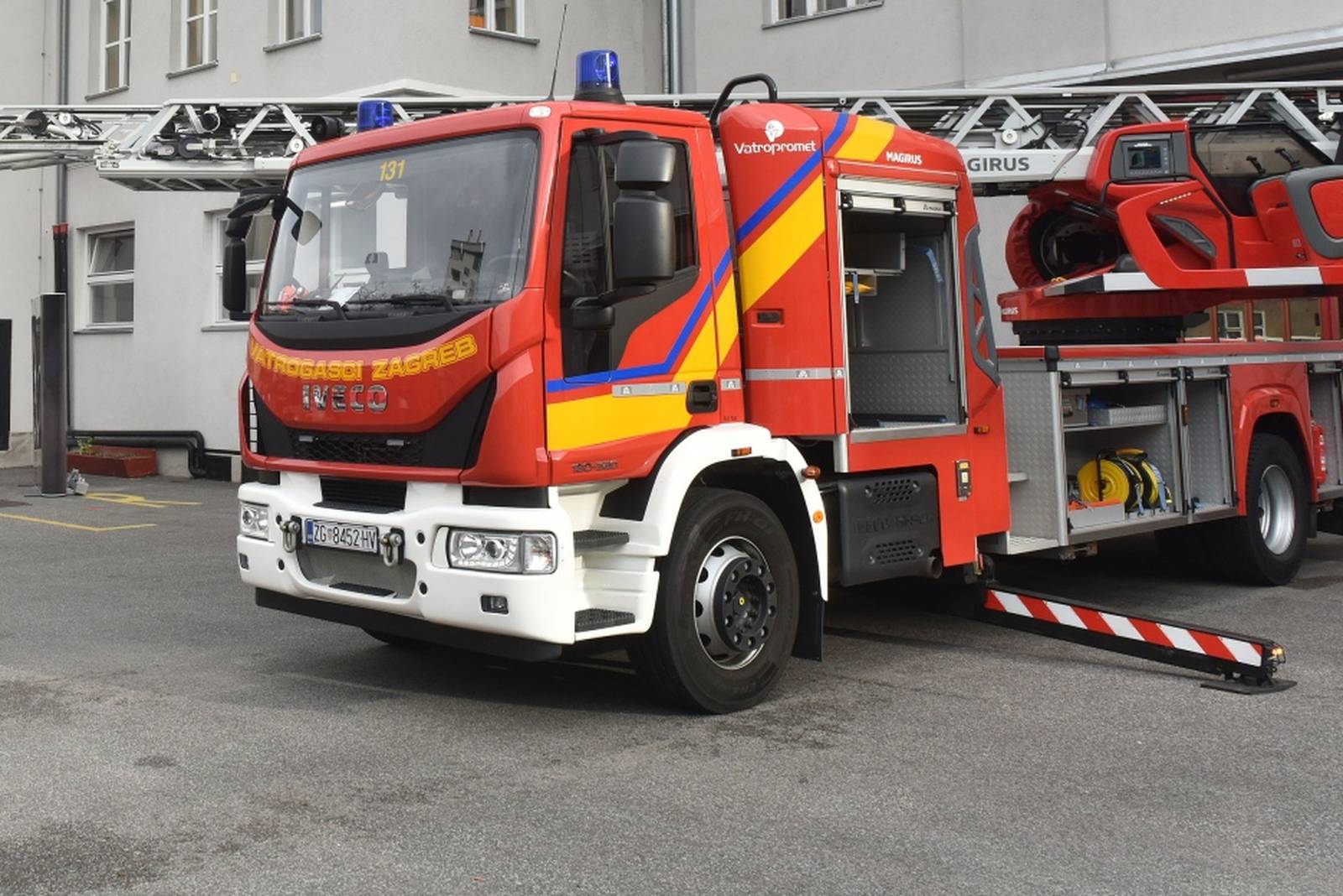 Zagreb: Javna vatrogasna postrojba dobila vatrogasno vozilo za spašavanje s visina