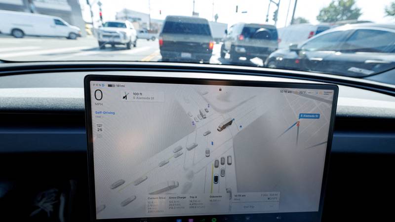 2025 11 24t175655z 1120766531 rc26rhapa485 rtrmadp 3 tesla rdw