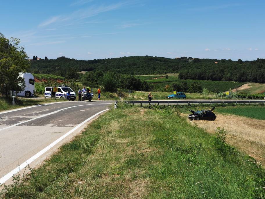 Nova teška nesreća: Vozač (58) izletio s ceste u Istri i poginuo