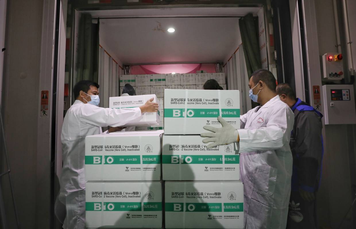 Mađarska donirala BiH 200 tisuća doza cjepiva Sinopharma