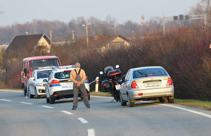 Stravične scene u Slavoniji: Motociklist poginuo na cesti...