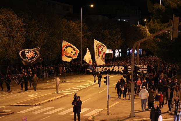 Split: Održan mimohod Torcide za Vukovar