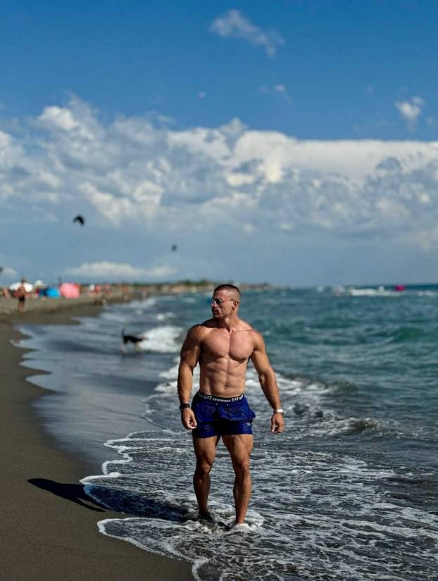 Ideš, kakva prsa imaju srpski fitness influenceri! Od njihovih 'fotki' ženama zastaje dah...