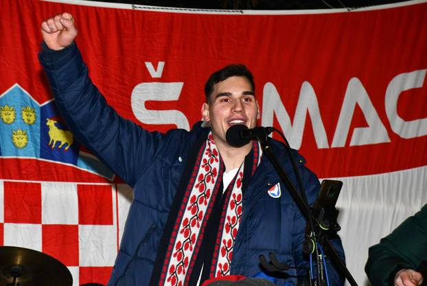 FOTO Slavlje u cijeloj Hrvatskoj, ali i šire! Pogledajte najbolje kadrove s dočeka rukometaša