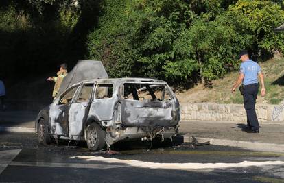 U Splitu je izgorio automobil