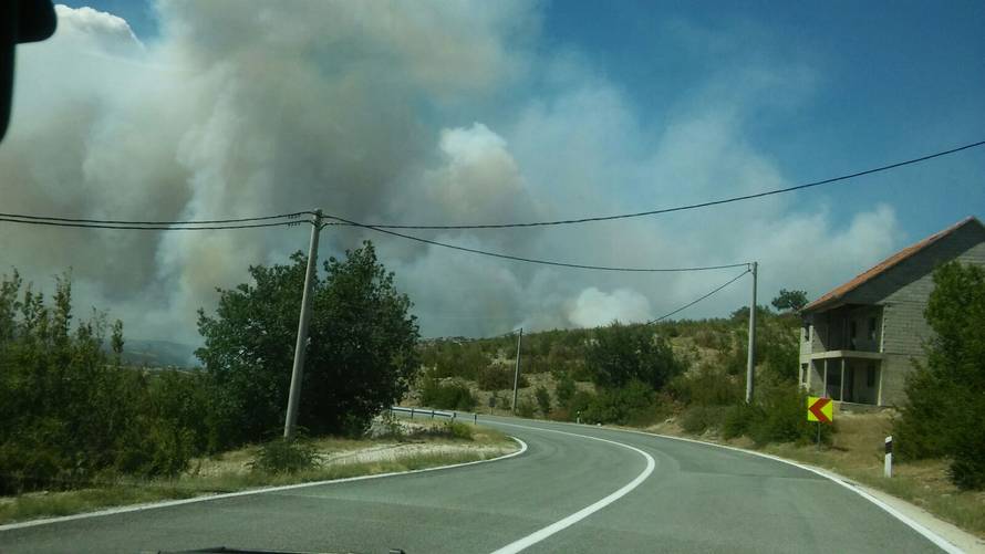 'Obranili smo kuće. Situacija je puno bolja, vjetar je oslabio...'