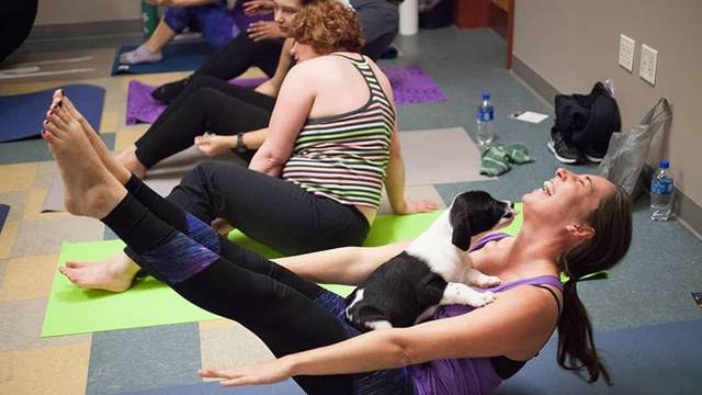 Pilates sa štencima je novi hit trening kojem je teško odoljeti