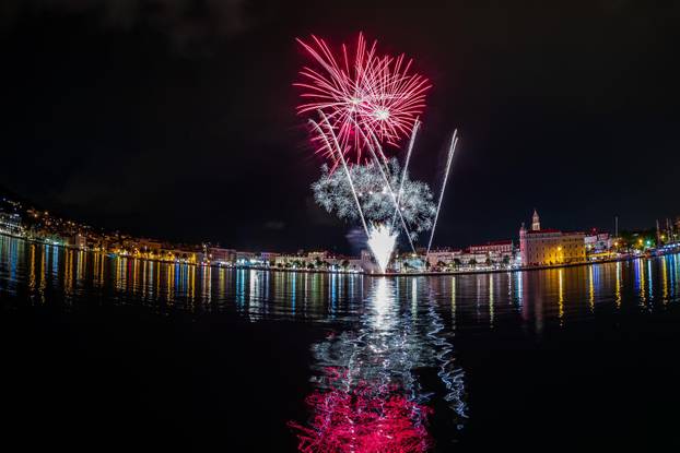 Split: Vatromet povodom proslave Sv Dujma, zaštitnika grada Splita