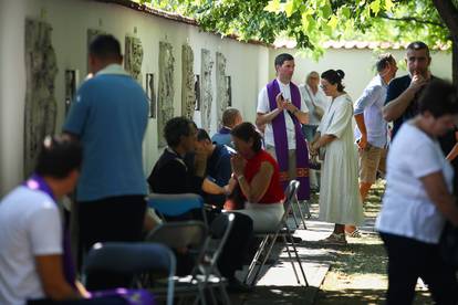 FOTO Pogledajte kako se slavila Velika Gospa  po svetištima