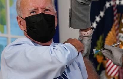 Joe Biden primio je treću dozu cjepiva protiv Covida-19: Uskoro će je primiti i moja supruga
