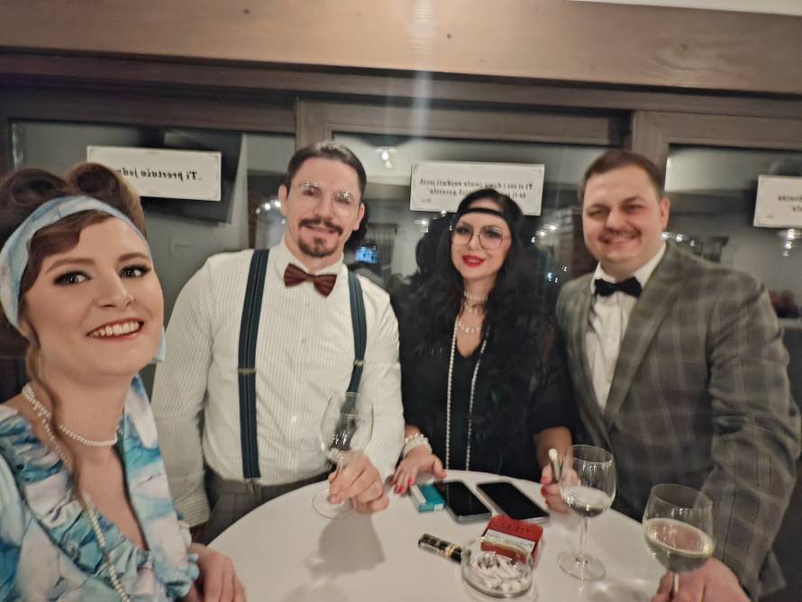 Ramona proslavila rođendan sa stilom: Haljina i frizura kao Ana Šafranek iz kultnog filma...