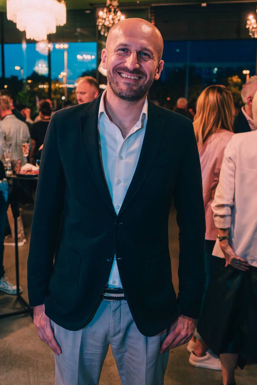 Bili smo na otvorenju Bar&Ton Rougemarin bistroa u MSU-u: Evo kakve vas delicije očekuju