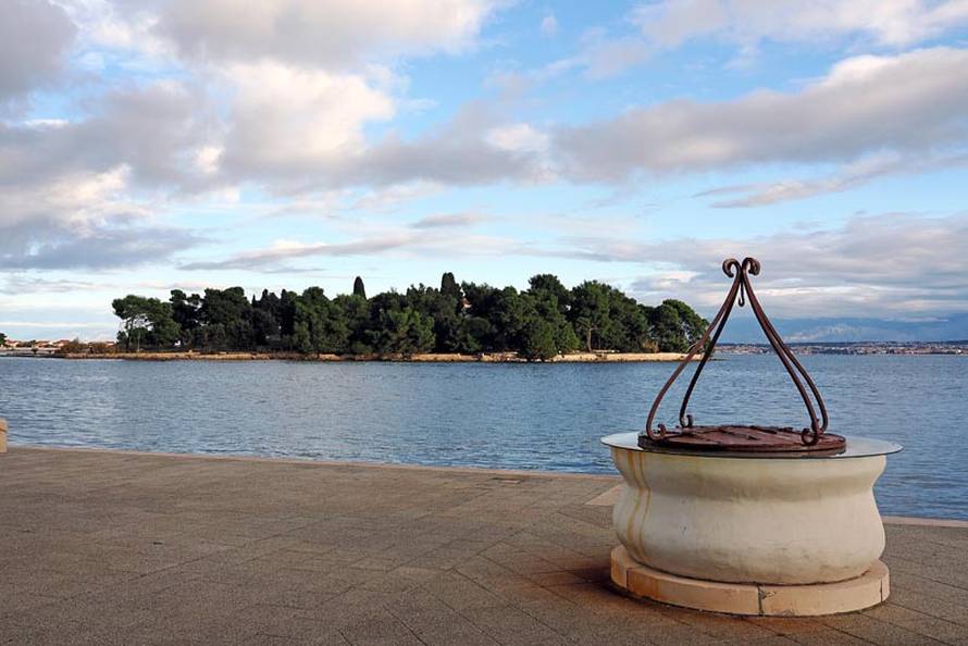 Zimski bijeg na otok: Posjetite Winter Garden u Preku, samo 20 minuta od Zadra!