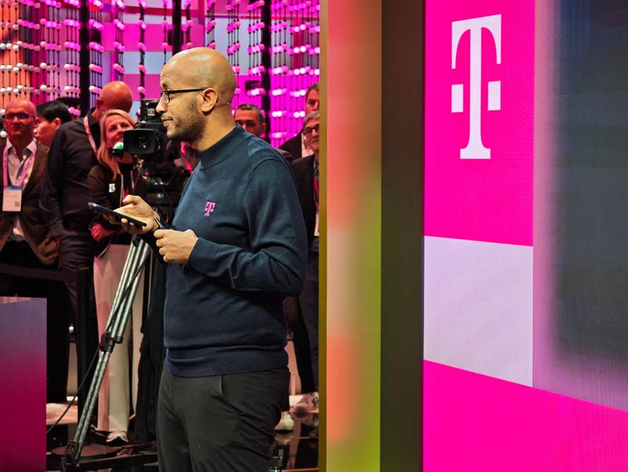 DT zatvara rupe u signalu u Europi uz pomoć Starlinkove satelitske veze na mobitelima