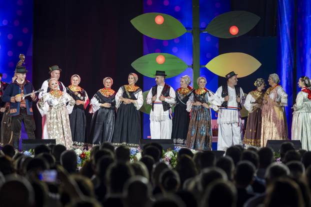 Vinkovci: 60. Vinkovačke jeseni pod sloganom "Jesen rumeni jabuka"