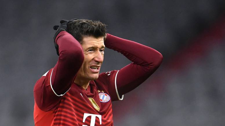 Borussia M. srušila osakaćeni Bayern, nevjerojatan gaf Bavaraca: 'Prekrstili' Musialu
