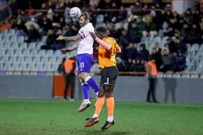 FOTO Gol sezone? Pogledajte iz koje je pozicije Livaja sam sebi podigao loptu pa zabio škarice!