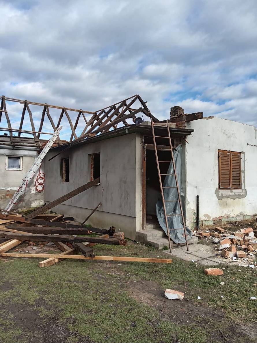 Obitelj iz Razljeva izgubila je sve u požaru: 'Vrijeme ne liječi, još je gore. Trebamo pomoć...'