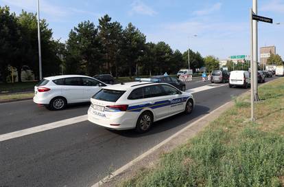 FOTO Ljudi se vraćaju u Zagreb, radovi još traju: Ovako je jutros bilo na podvožnjaku kod Savske