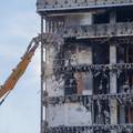 FOTO Bagerima ru&scaron;e dijelove katova sa zgrade Vjesnika