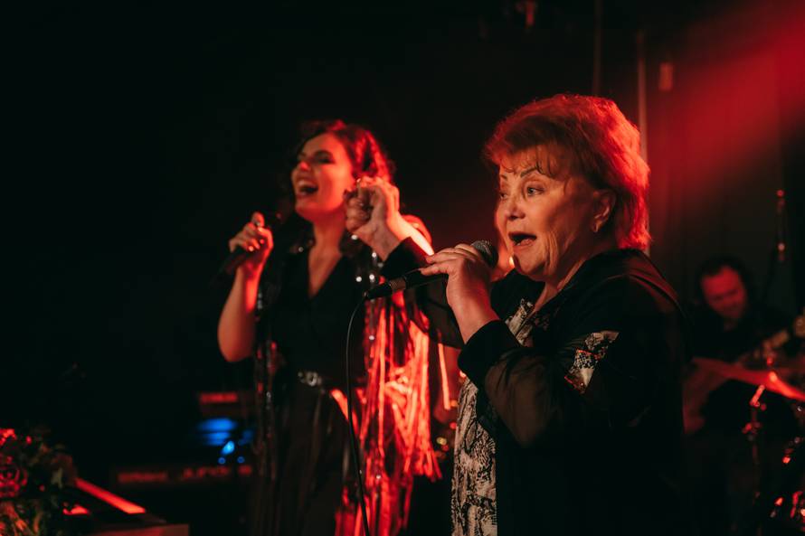 Pava održala koncert u Tvornici kulture: Gostovali Zdenka Kovačiček,  Husar Mlinac i ToMa