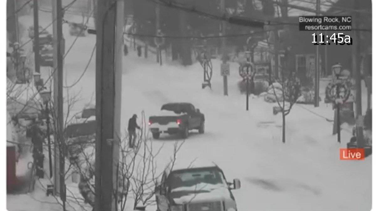 Snježna oluja poharala SAD: Troje mrtvih, mnogi bez struje