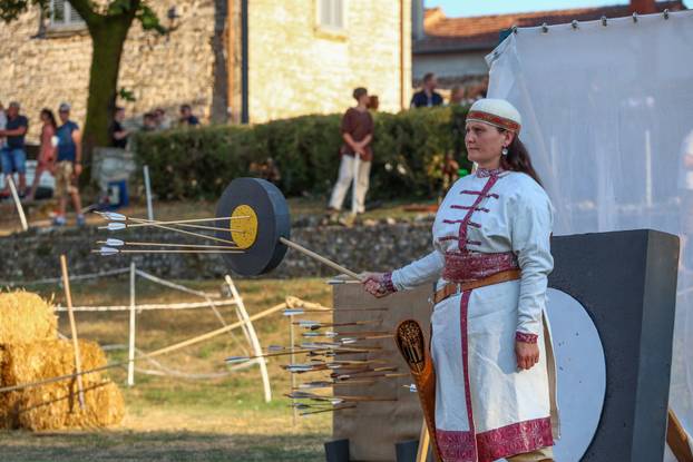 Počeo 14. Srednjovjekovni festival u Svetvincentu