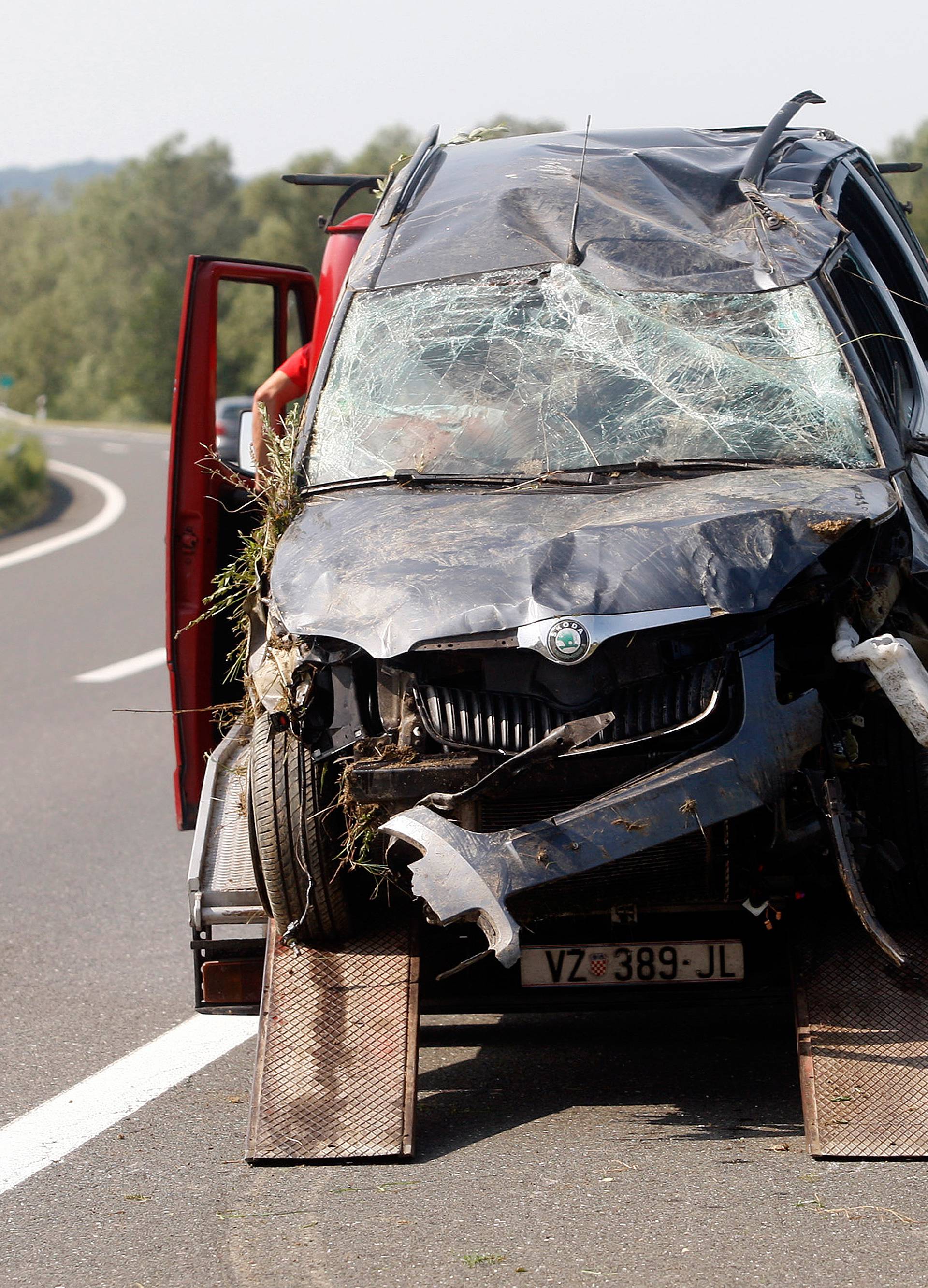 Autom izletjeli s autoceste, u nesreći ozlijeđeno pet Čeha