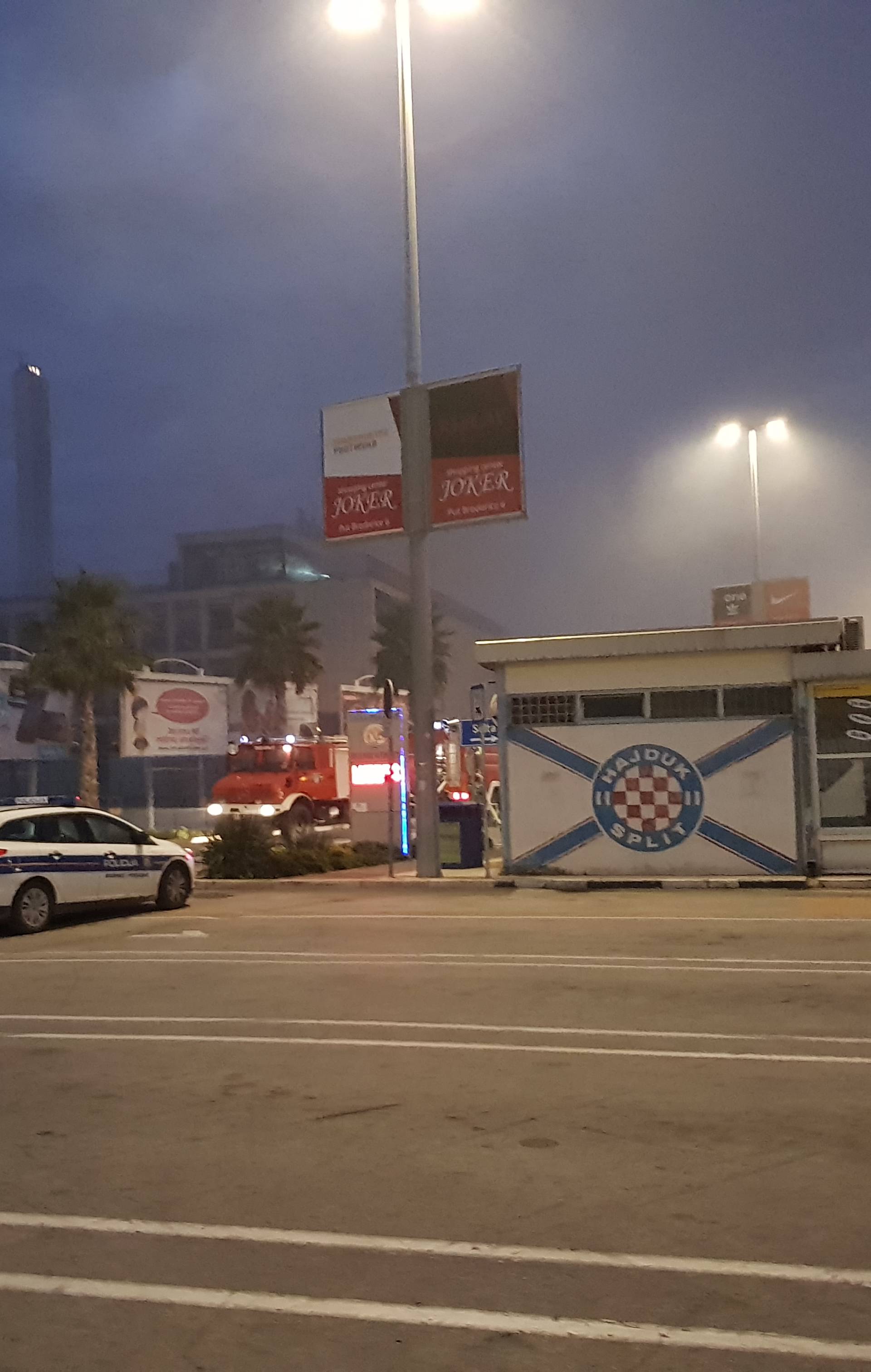 Nitko nije ozlijeđen: Planuo je požar u zgradi Dalmacijavina