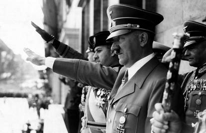 'Odvratna aukcija': Hitlerove hlače i jaknu platio 337.000 €