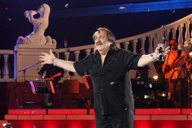 Split: Klapa DVD-a Žrnovnica Sveti Florijan pobjednici 50. Splitskog festivala