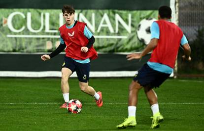 Novi problemi oko Noe Mikića: Modri mu postavili ultimatum, gubi li Dinamo velikog talenta?