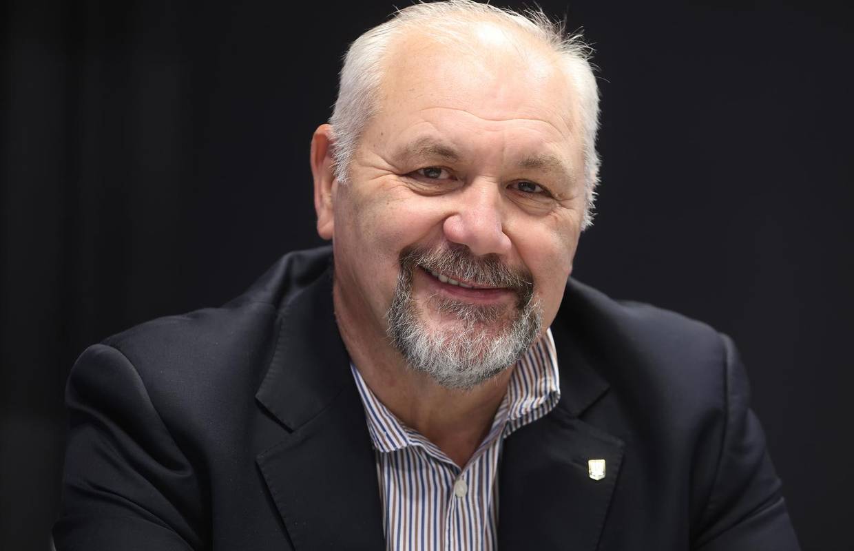 I umirovljeničke stranke i podmladci vode se sebičnošću. Jao nama i našoj budućnosti!