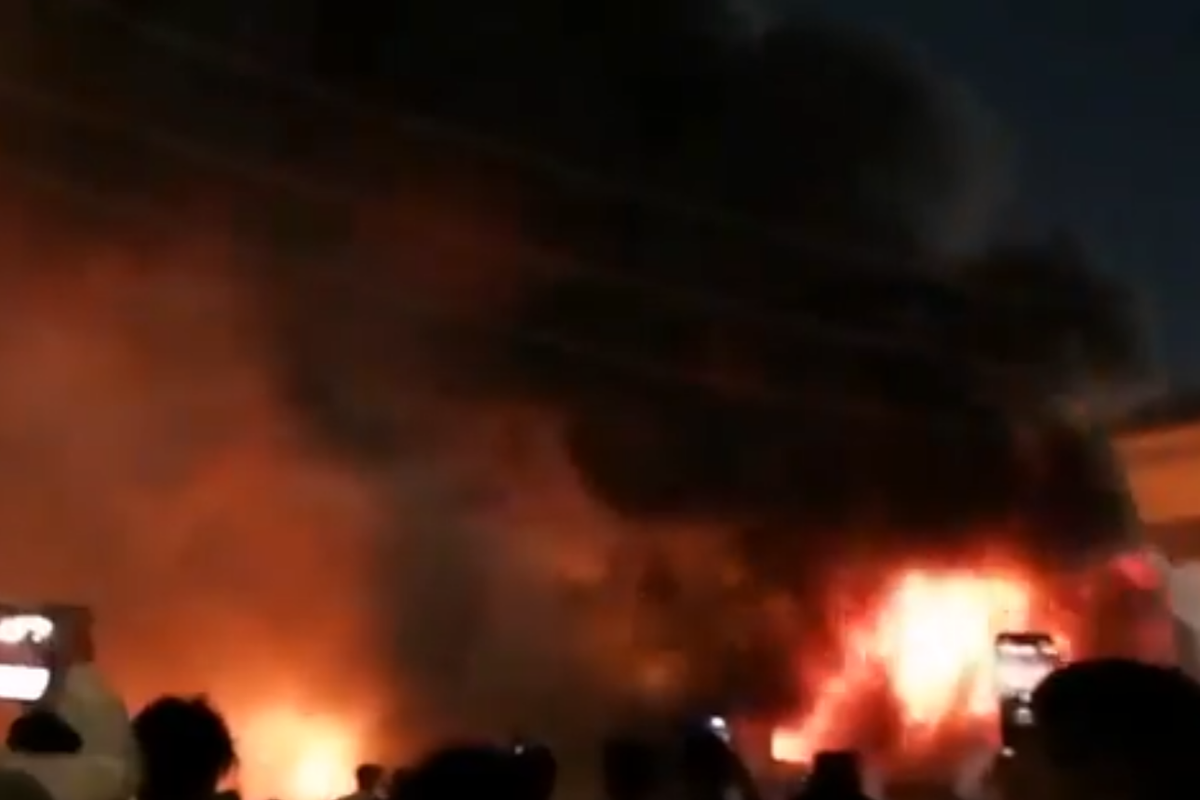 Užas u Iraku: Najmanje 39 ljudi poginulo u požaru covid bolnice