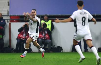 VIDEO Albanija šokirala Srbiju usred Leskovca! Dvoglavi orao izazvao bijes srpskih navijača