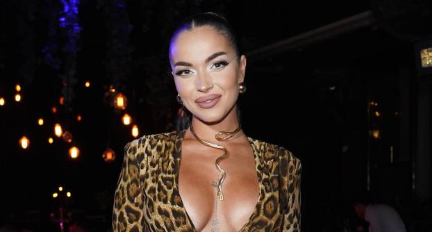 Beograd: Poznati na promociji prvog studijskog albuma Anđele Ignjatović Breskvice