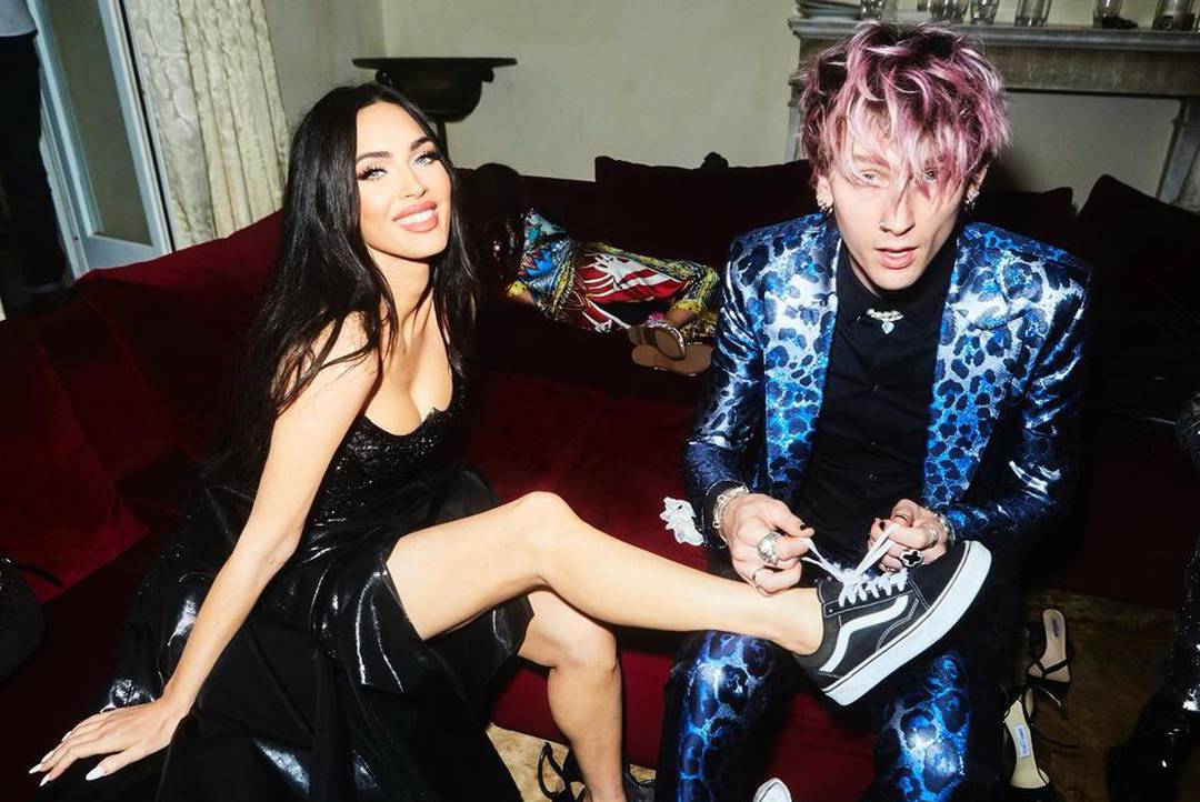 Machine Gun Kelly 'ludovao' bez Megan Fox na koncertu, a ona skinula zaručnički prsten...