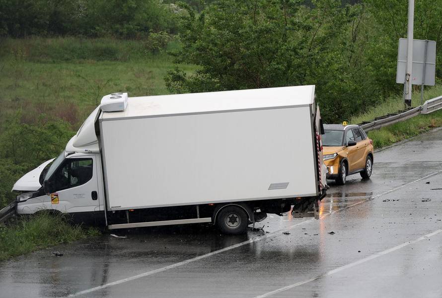 Dvije osobe poginule u prometnoj nesreći na zagrebačkoj obilaznici 
