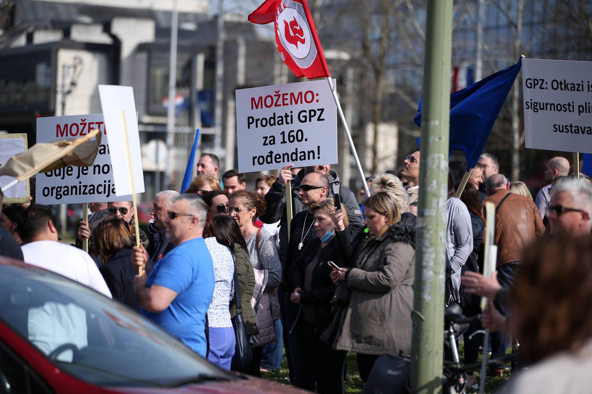 Prosvjed bivših zaposlenika Zagrebačkog holdinga zbog otkaza