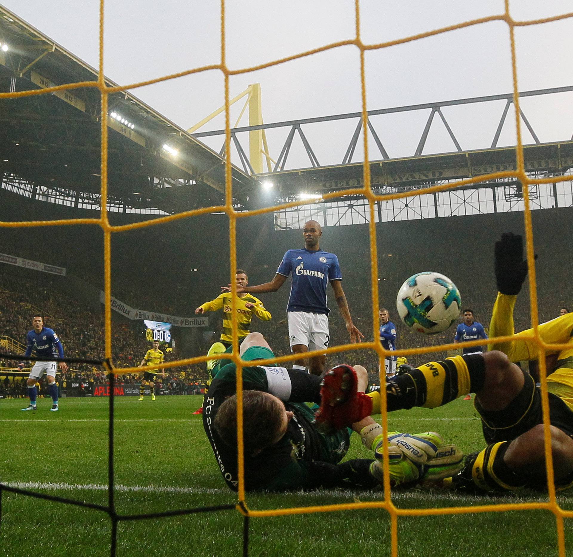 Bundesliga - Borussia Dortmund vs Schalke 04