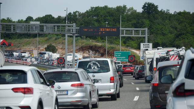 Buje: Gužva na istarskom ipsilonu